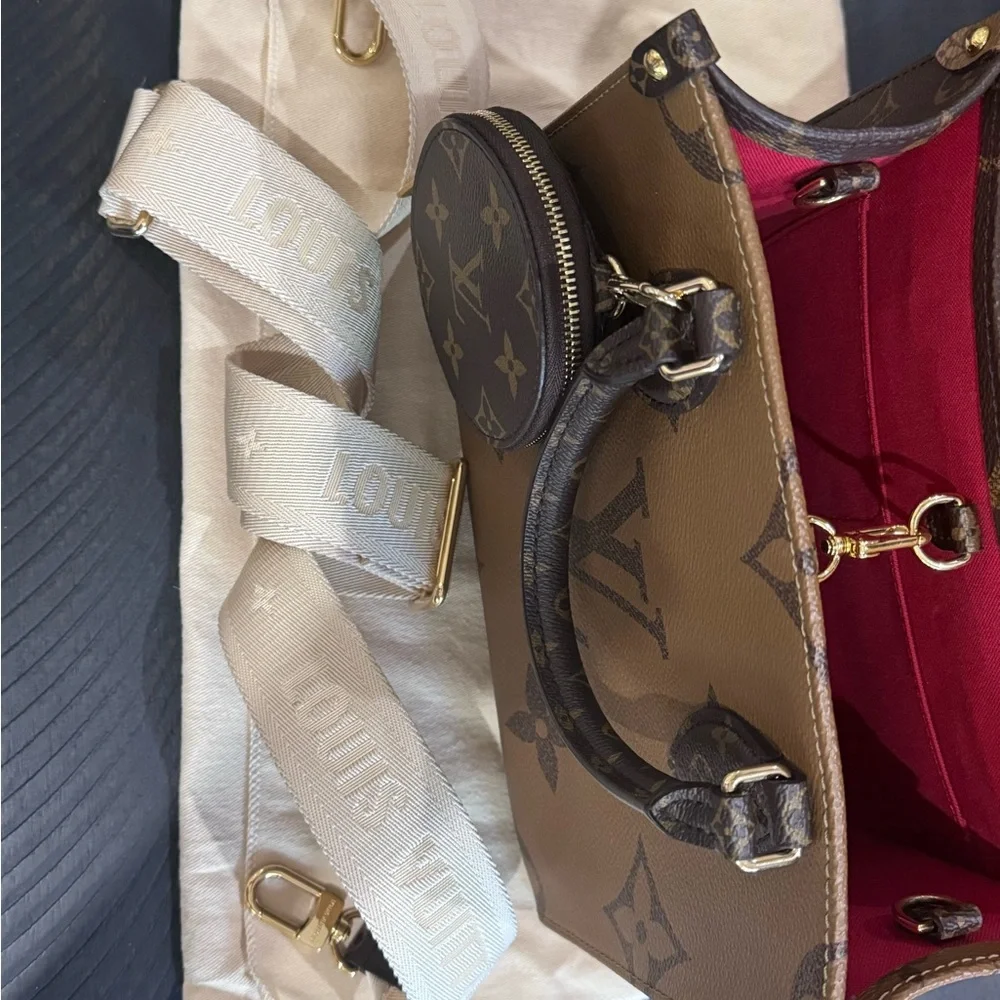 Louis Vuitton On The Go PM - Picture 10 of 15